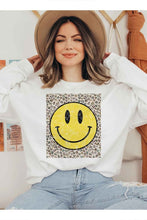 Load image into Gallery viewer, Plus Size Pink Happy Face Leopard Graphic Swearshirt-Plus Size Dream Girl
